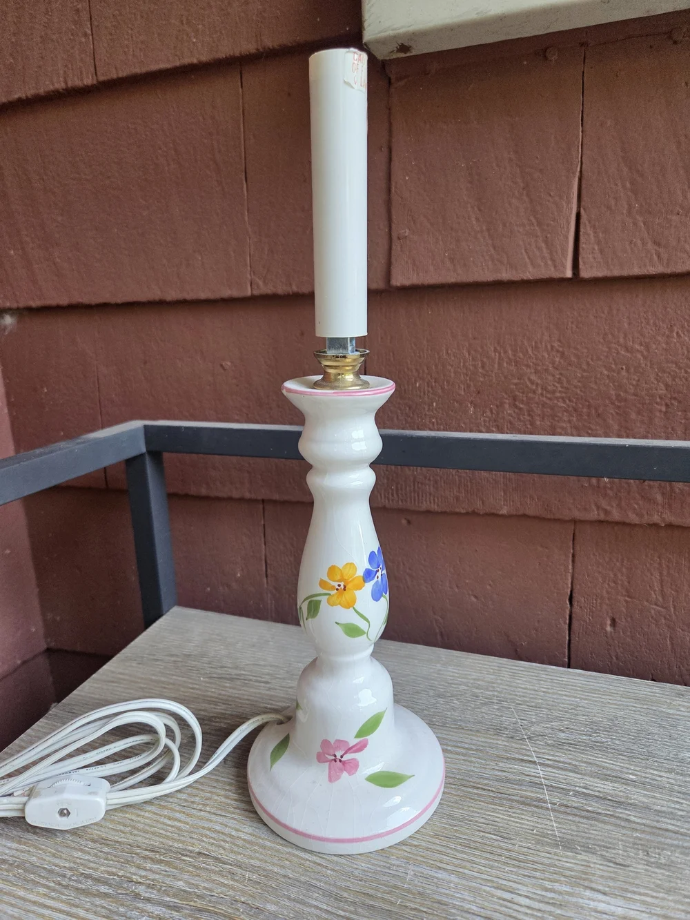 Vintage Ceramic Table Lamp Hand Painted Floral Design Made In Taiwan 13 Inches